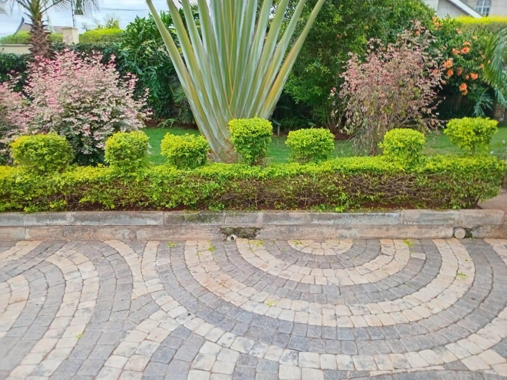 5 Bedrooms House For Sale In Kitengela
