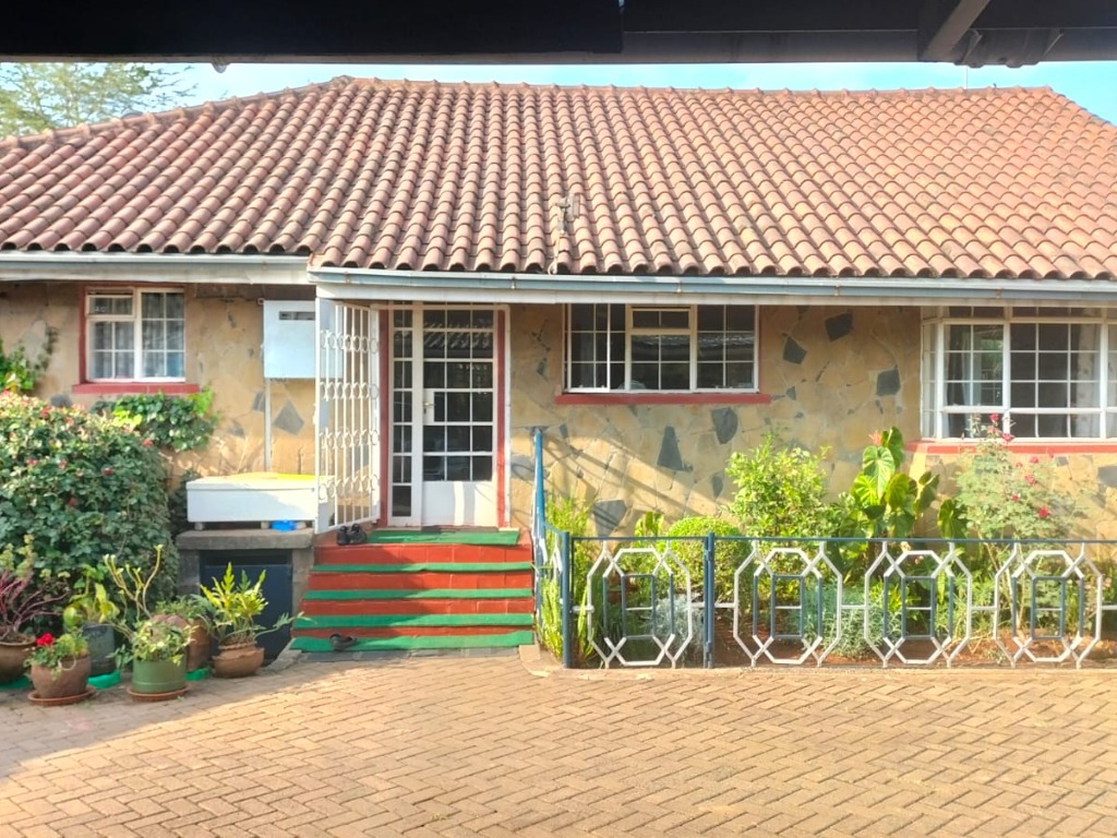 3 Bedrooms Bungalow For Sale In Karen