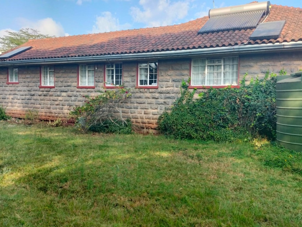 3 Bedrooms Bungalow For Sale In Karen